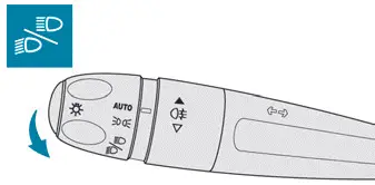 Peugeot 308: Umschalten der Beleuchtung/Lichthupe